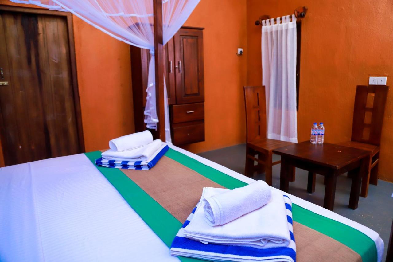 Cloudz Sigiriya Hotel Buitenkant foto