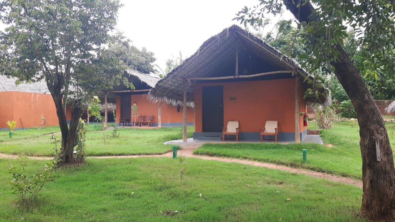 Cloudz Sigiriya Hotel Buitenkant foto