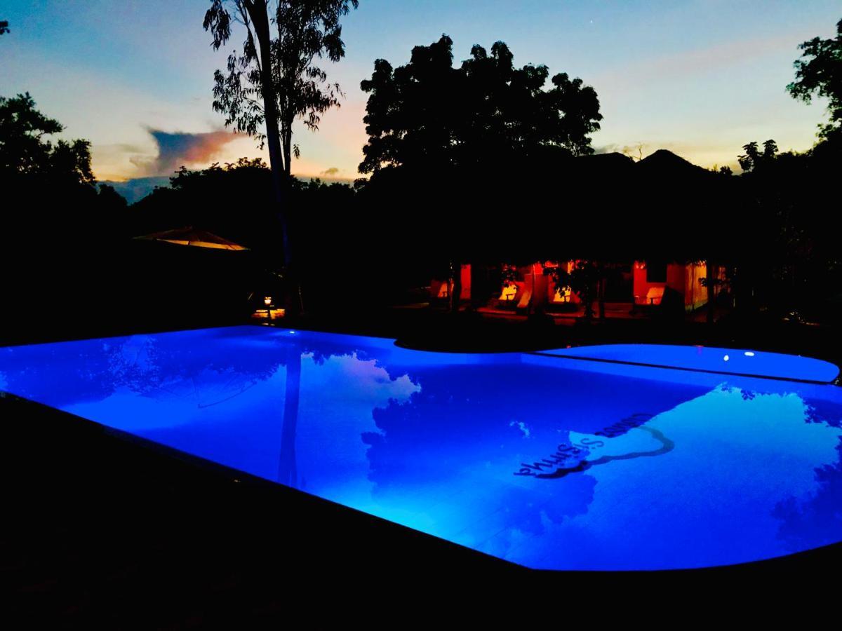 Cloudz Sigiriya Hotel Buitenkant foto